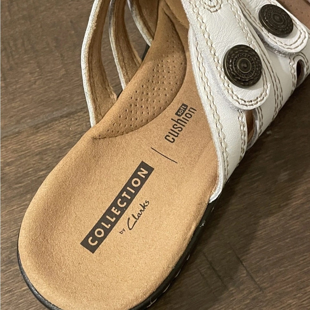 Clarks Women’s Sandal Slide Soft Cushion Size 5M EU 35 White Leather Adjustable - Picture 3 of 8